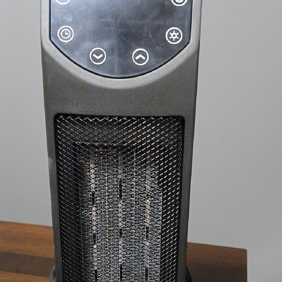 Black & Decker Black Tower Heater - Picture 3 of 4